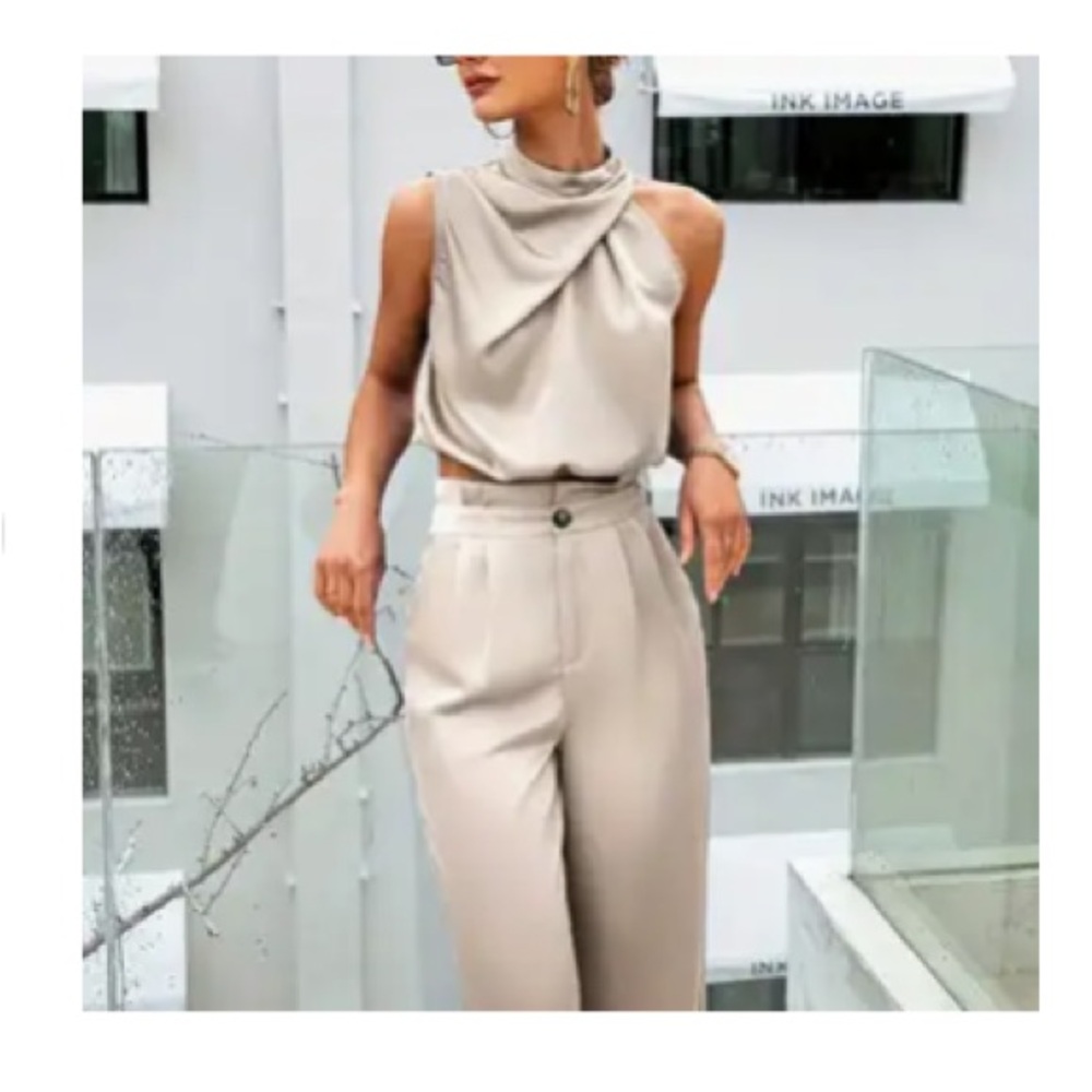 {Set} Elegant Cream Women's Crop Top and Wide Leg Pant